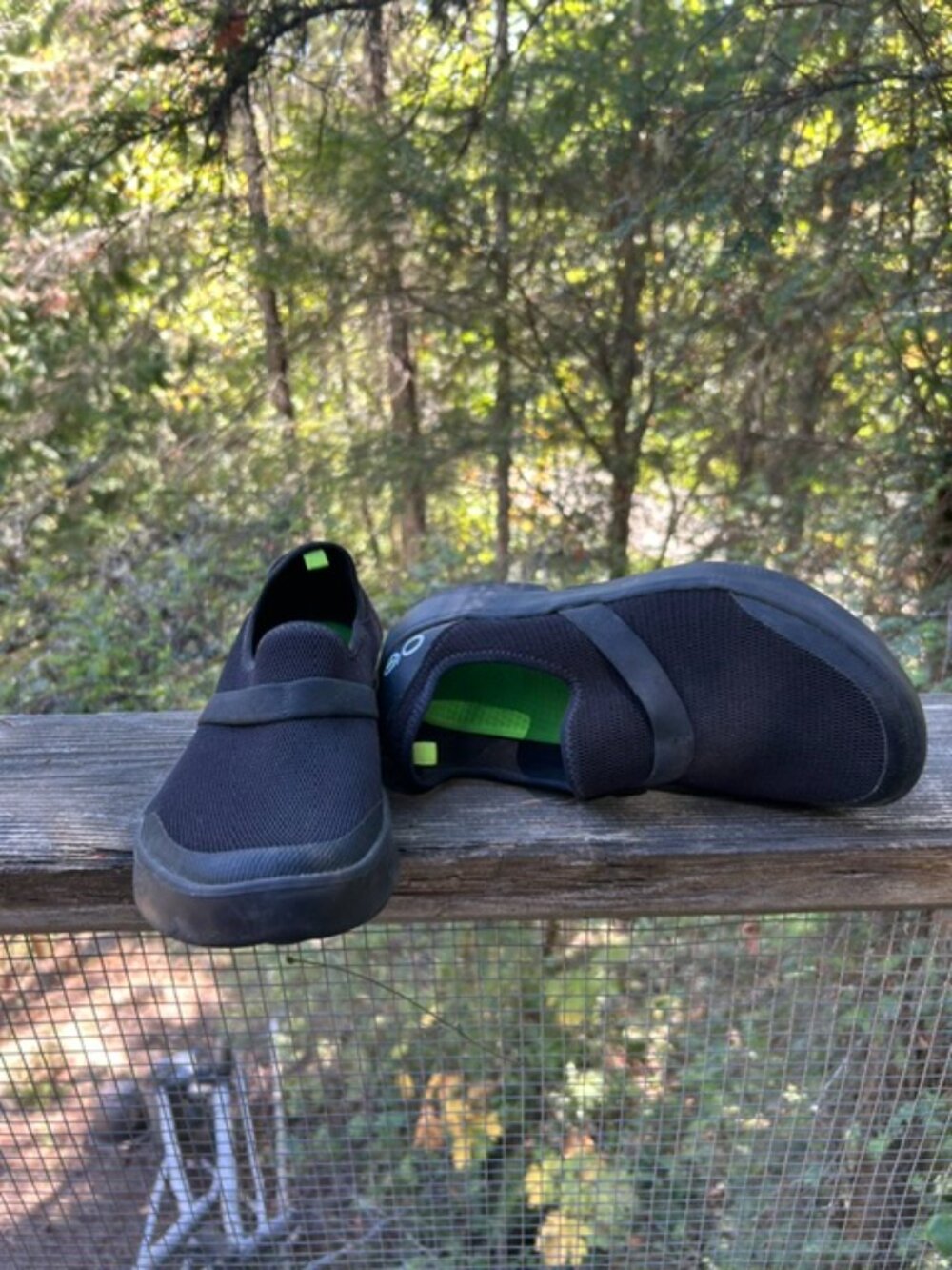 OOFOS- OOmg Sport Low in all black